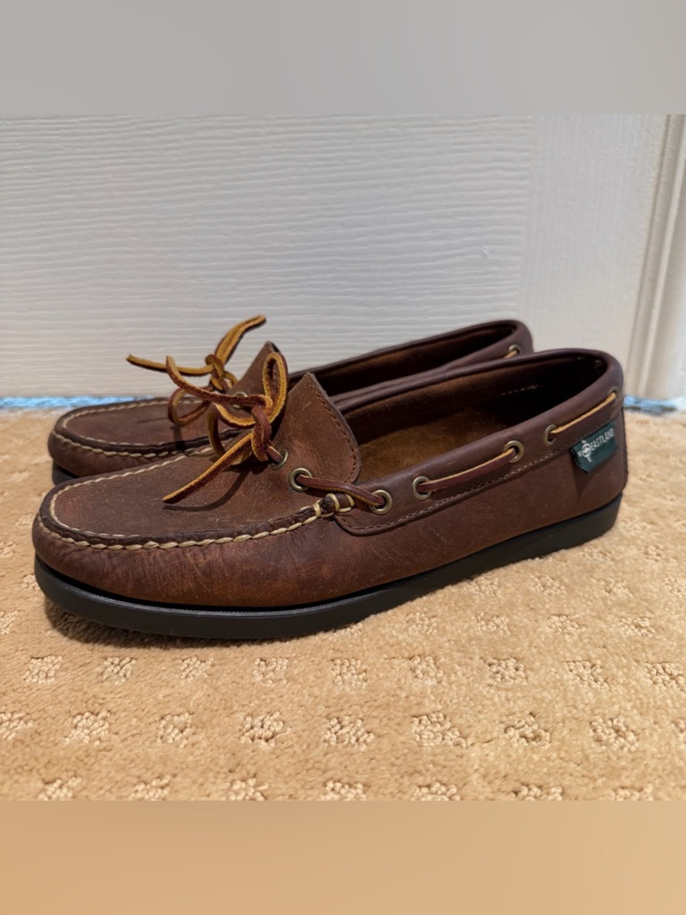 Eastland Yarmouth brown leather boat shoe loafers with tie front